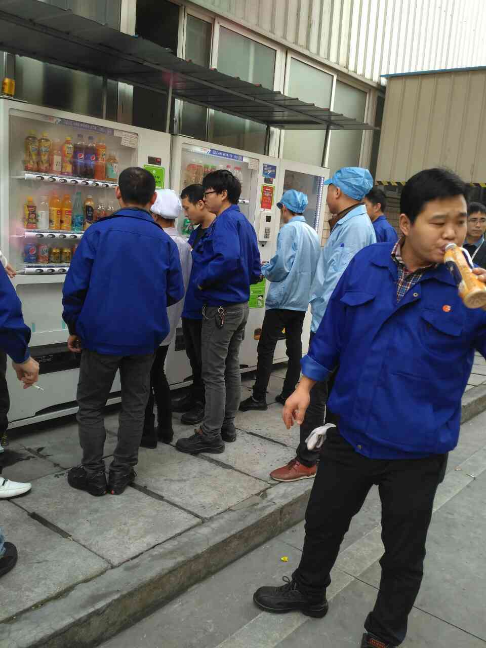 飲料自動(dòng)售貨機